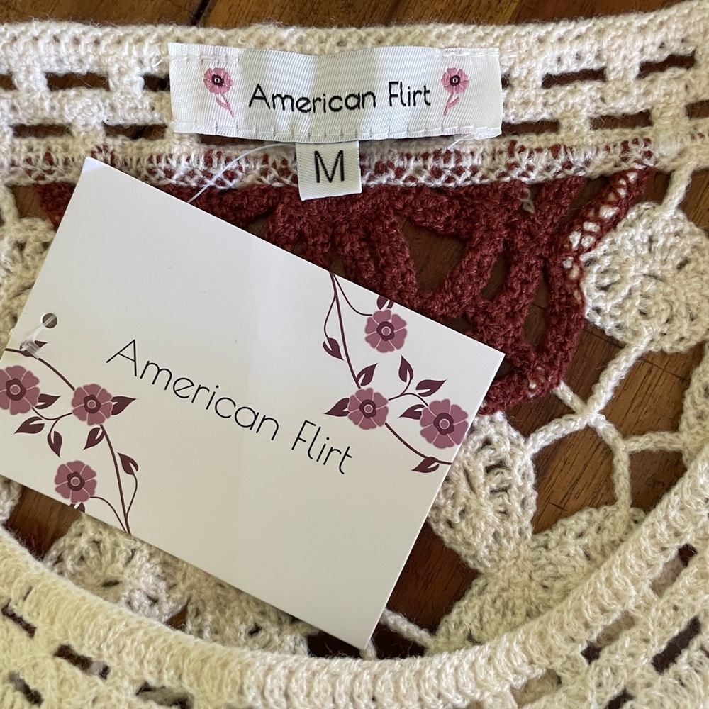 American Flirt Red/Brown and Cream Crocheted Top with Long Sleeves NWT M - Picture 7 of 9